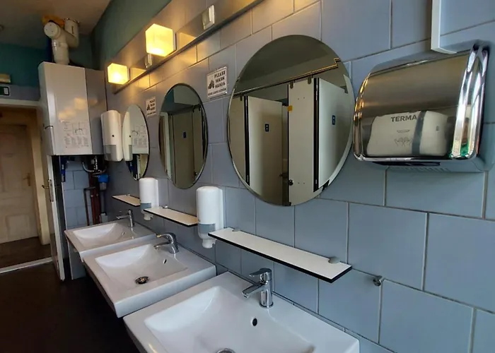 Vv Way - Lisica Zvitorepka * 卢布尔雅那