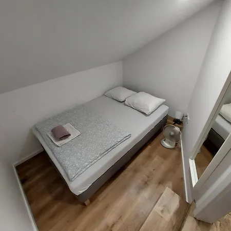 Vv Way - Lisica Zvitorepka *