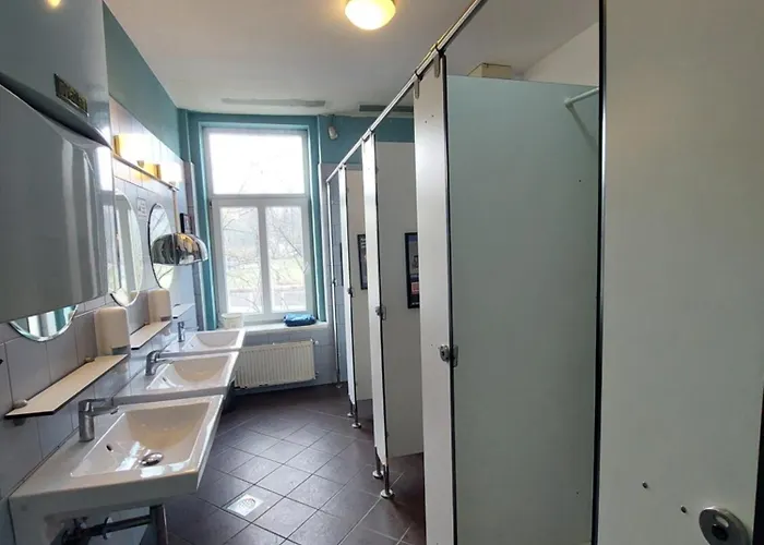 Vv Way - Lisica Zvitorepka * リュブリャナ